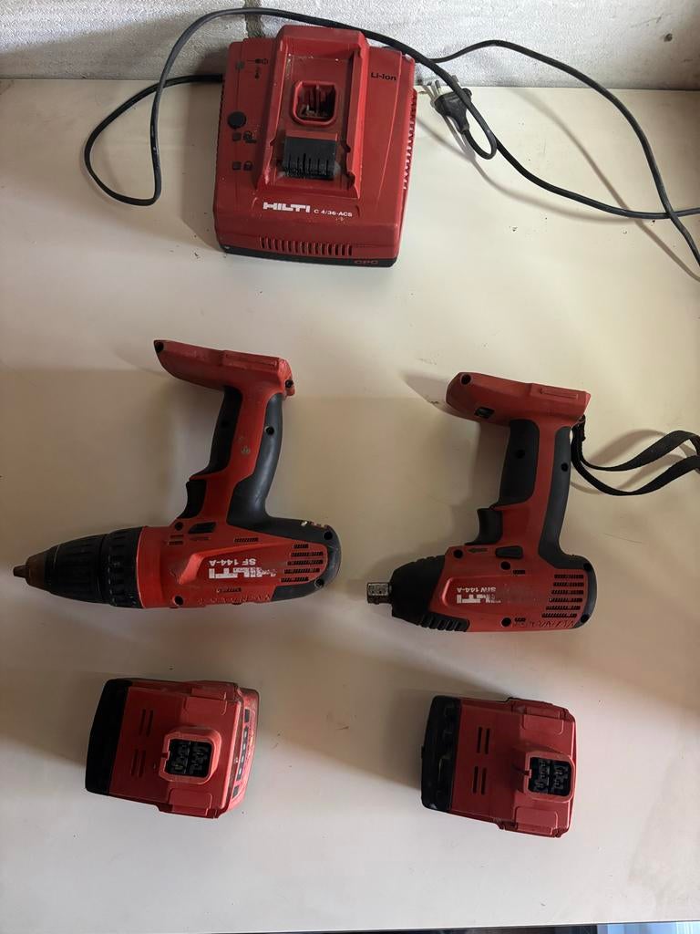 Hilti Accu Schroefmachine en Slagschroevendraaier Set, Gebruikt, Variabele snelheid, Ophalen of Verzenden, Boor- en Schroefmachine