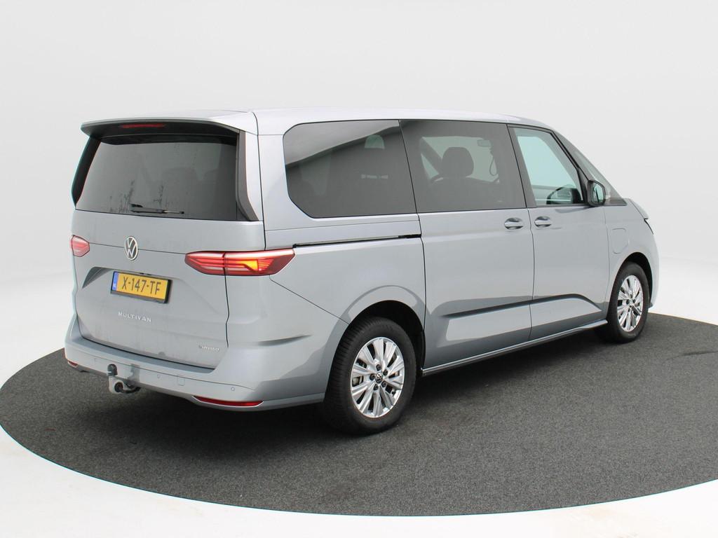 Volkswagen Multivan 1.4 eHybrid 218 Pk Automaat L2H1 Style 7, Gebruikt, Euro 6, 7 stoelen, 1600 kg