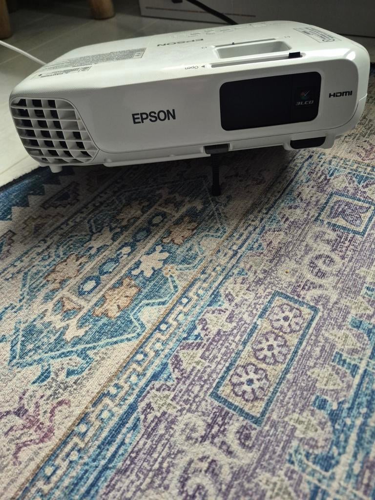 Epson EB-S18 beamer – Goede staat, Ophalen of Verzenden