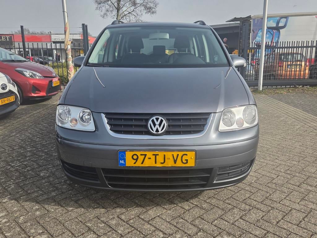 Volkswagen Touran 1.6 Optive II/7 PERSONEN/TREKHAAK, Voorwielaandrijving, Gebruikt, 4 cilinders, 7 stoelen