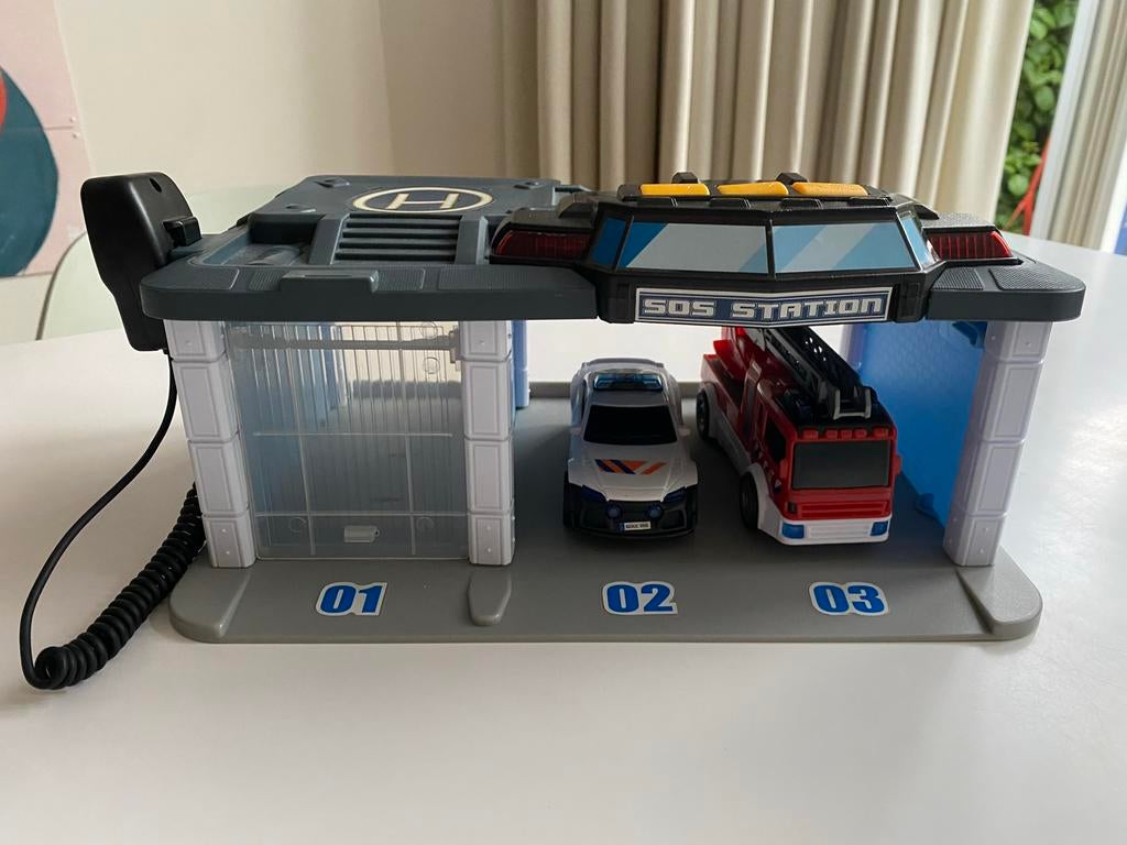 SOS station / garage met politie- en brandweerauto, Ophalen of Verzenden, Zo goed als nieuw