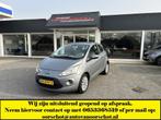 Ford Ka 1.2 Titanium, Auto's, Voorwielaandrijving, Stof, Gebruikt, 1242 cc