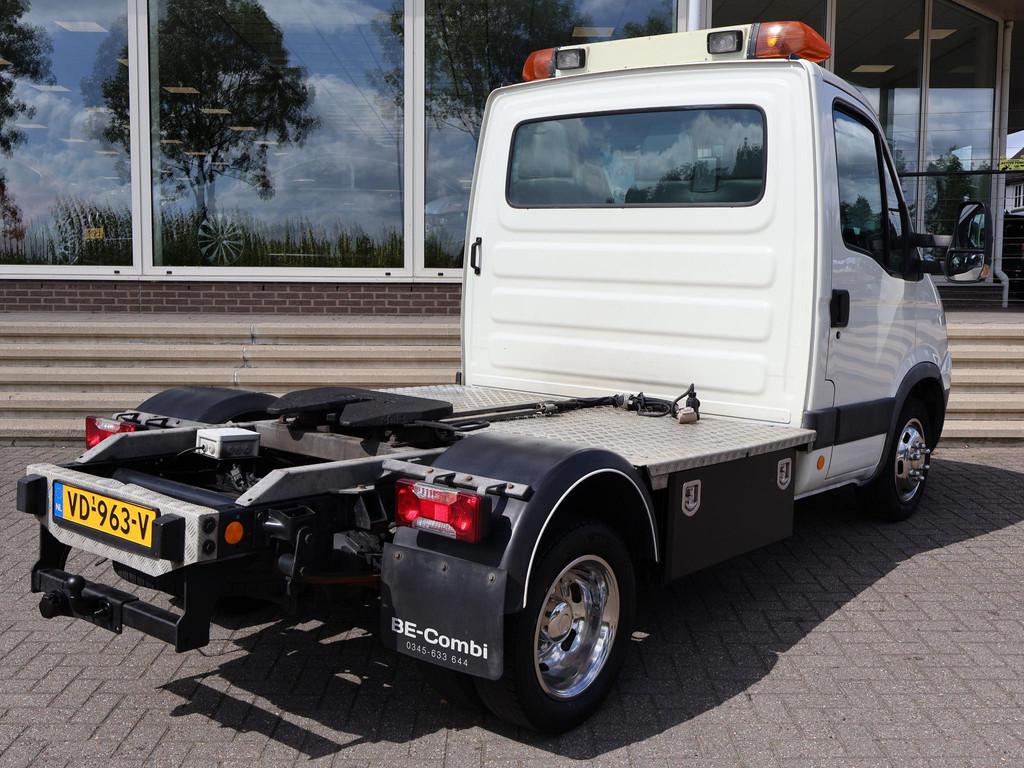 Iveco Daily 3.0D 177 PK BE TREKKER *LUCHTREMMEN* 11.990 KG S, Auto's, Bestelauto's, Gebruikt, 4 cilinders, Iveco, Wit