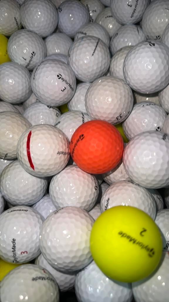 Taylormade golfballen AAAA kwaliteit 50 stuks, Ophalen of Verzenden, Zo goed als nieuw, Bal(len)