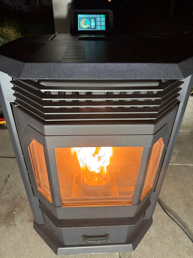 Justfire pelletkachel 9kw met wifi, Huis en Inrichting, Kachels, Ophalen of Verzenden, Zo goed als nieuw, Overige brandstoffen