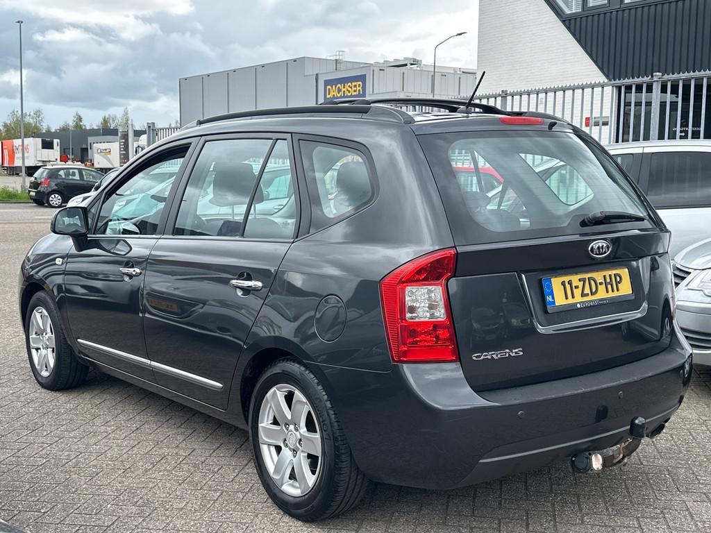 Kia Carens 2.0 CVVT X-ecutive Airco Nieuw apk Trekhaak PDC, Auto's, Kia, Voorwielaandrijving, 1998 cc, Stof, Gebruikt