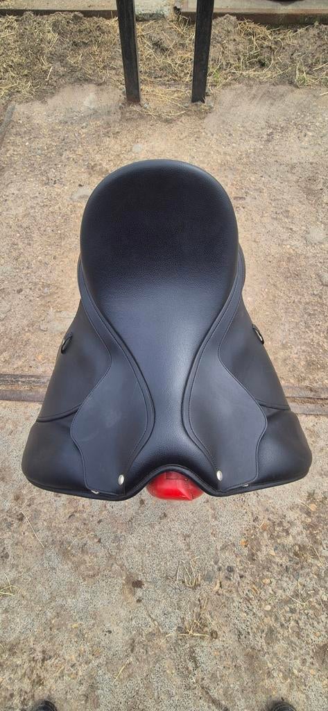 wintec 500 hard 17.5 inch, Dieren en Toebehoren, Paarden en Pony's | Zadels, Ophalen of Verzenden, Dressuur