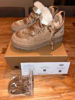 Ugg Lowmel Chestnut 40, UGG, Bruin, Nieuw, Ophalen of Verzenden