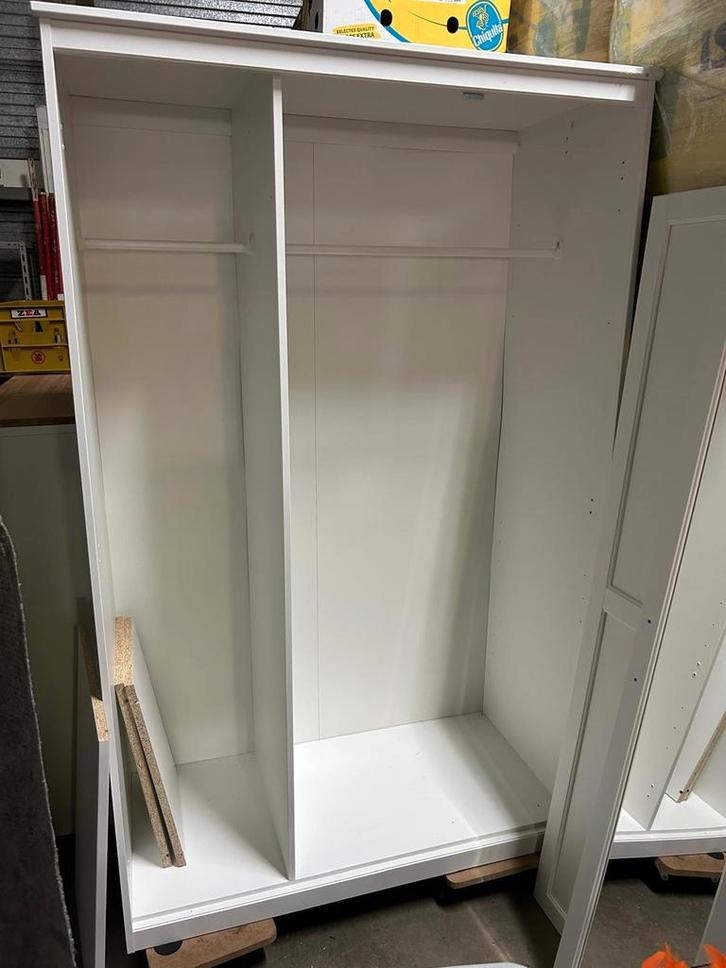 Ikea Songesand kledingkast 120x60x191 - mist scharnieren, Huis en Inrichting, Kasten | Kledingkasten, Gebruikt, 150 tot 200 cm