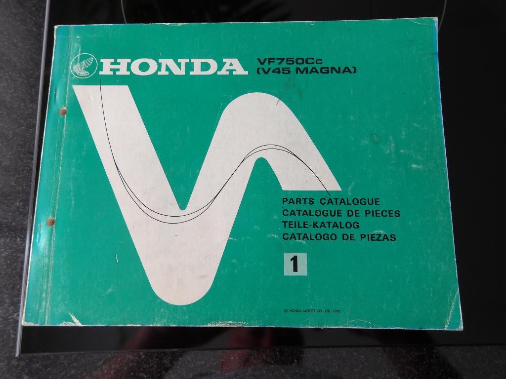 Honda Onderdelenboek VF750Cc V45 Magna, Verzenden, Honda
