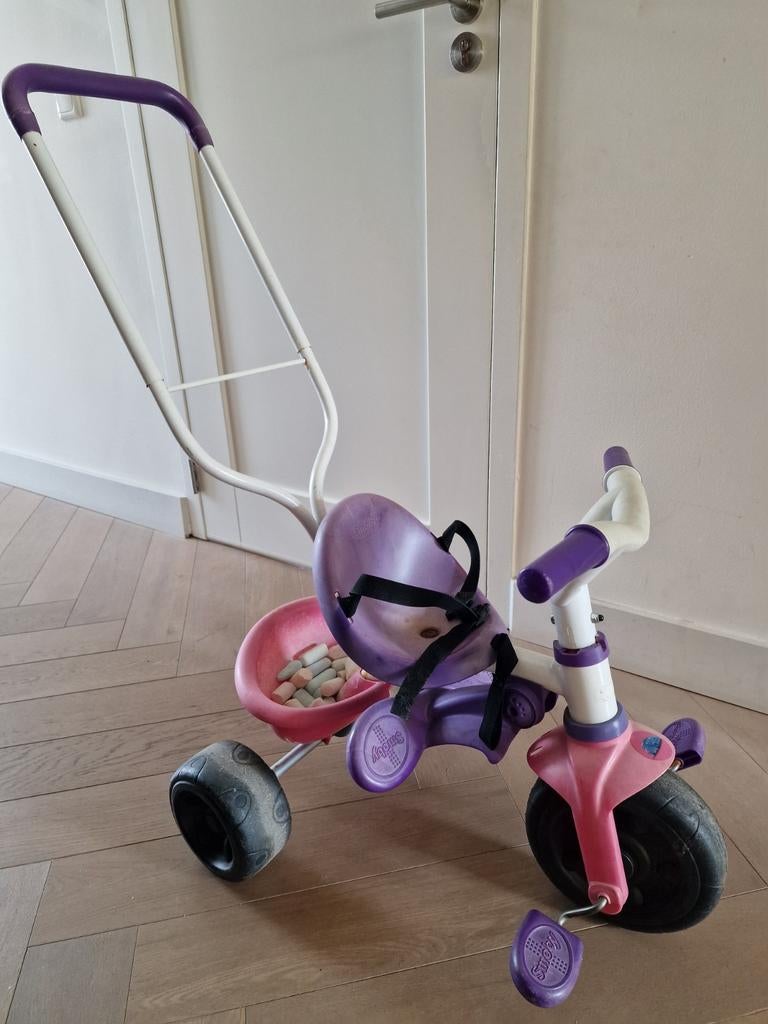 Smoby peuterfietsje met voetensteun en bakje achterop, Ophalen, Gebruikt, Smoby, Duwstang