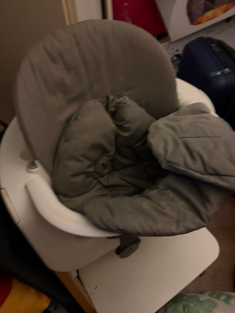 Stokke Steps kinderstoel met alle accessoires, Kinderen en Baby's, Kinderstoelen, Ophalen of Verzenden, Zo goed als nieuw, Meegroeistoel
