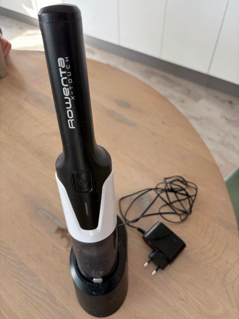 Rowenta kruimeldief met oplader, Ophalen, Niet werkend, Reservoir, Kruimeldief