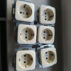 kinderveilige randaarde stopcontacten Busch  & Jaeger, Ophalen of Verzenden, Gebruikt, Stopcontact