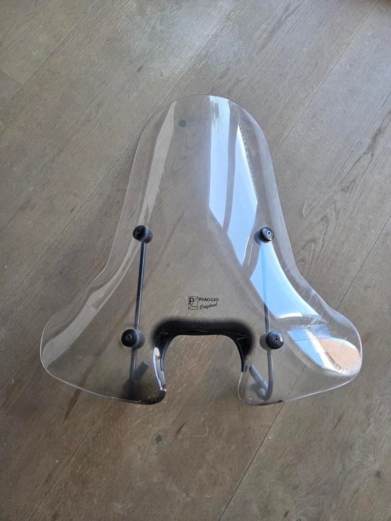 Windscherm piaggio.  Met wat val schade aan de zijkant, Fietsen en Brommers, Scooters | Vespa, Ophalen, Gebruikt, Benzine, Overige modellen