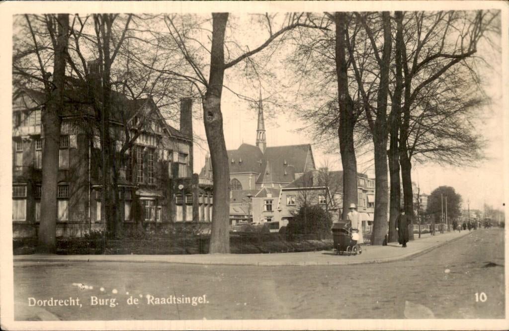 Dordrecht - Burg. de Raadsingel - Straatzicht, Ophalen of Verzenden, 1920 tot 1940, Gelopen, Zuid-Holland
