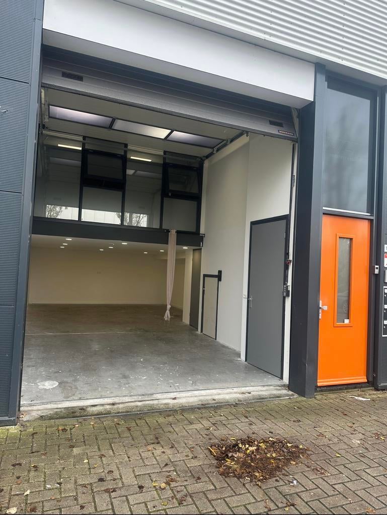 Pand te huur voor bedrijven te Lijnden