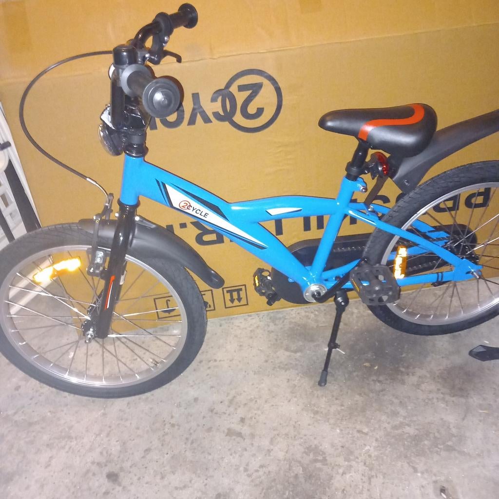 Blauwe kinderfiets - 2Cycle - Zo goed als nieuw, Ophalen of Verzenden, Zo goed als nieuw, 20 inch of meer, 2Cycle