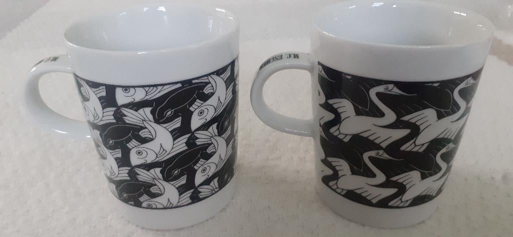 Twee M.C. Escher mokken, Ophalen, Zo goed als nieuw, Overige stijlen, Kop(pen) en/of Schotel(s)