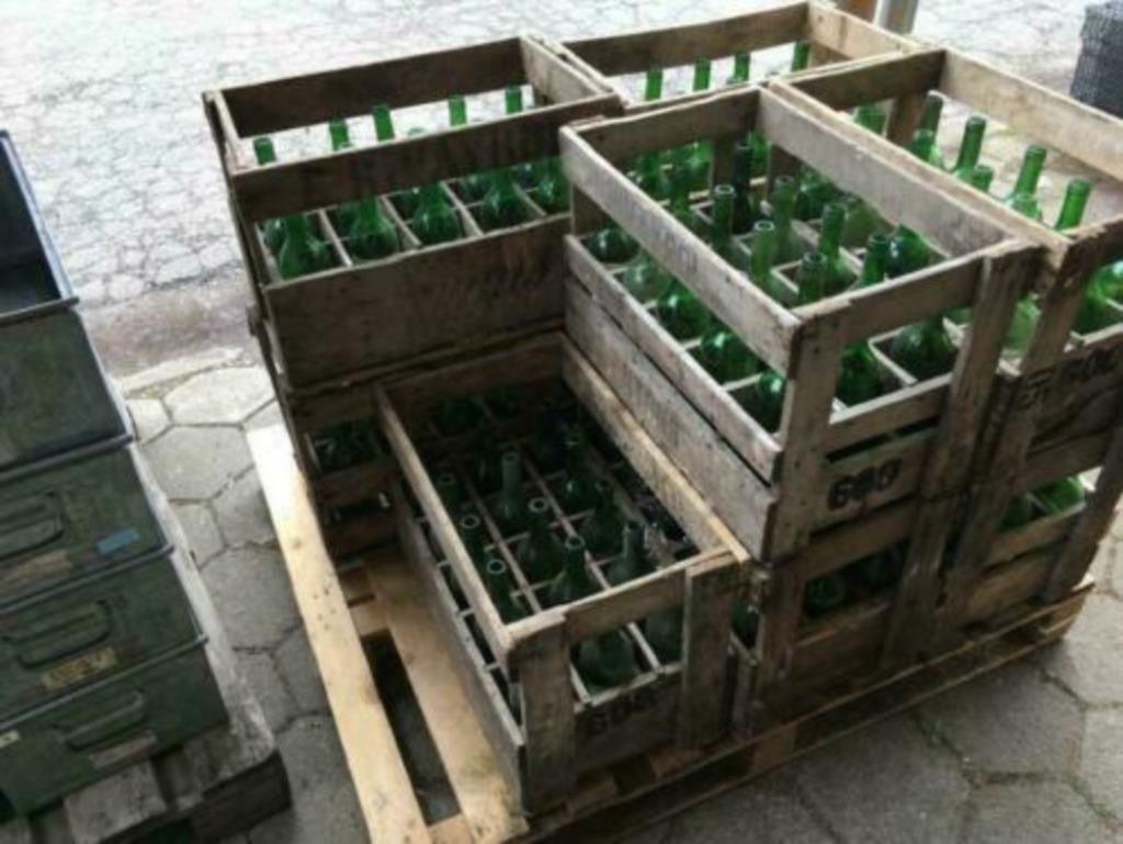 Zeer oude Wijnkisten inclusief flessen , ZEER UNIEK !!!!!!!, Ophalen of Verzenden, Gebruikt