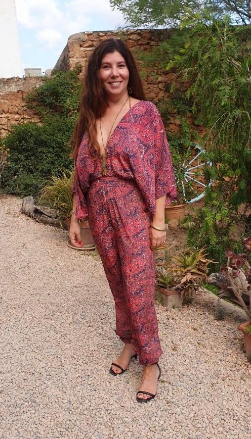 Akiya Ora silk mix off shoulder jumpsuit Ibiza paisley M L, Kleding | Dames, Jumpsuits, Maat 38/40 (M), Verzenden, Nieuw, Akiya Ora