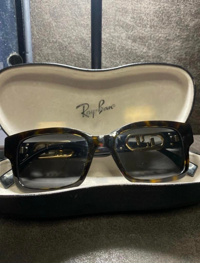 Fendi Zonnebril FE40050F - Luxe Designer Shades, Overige merken, Zonnebril, Bruin, Ophalen of Verzenden