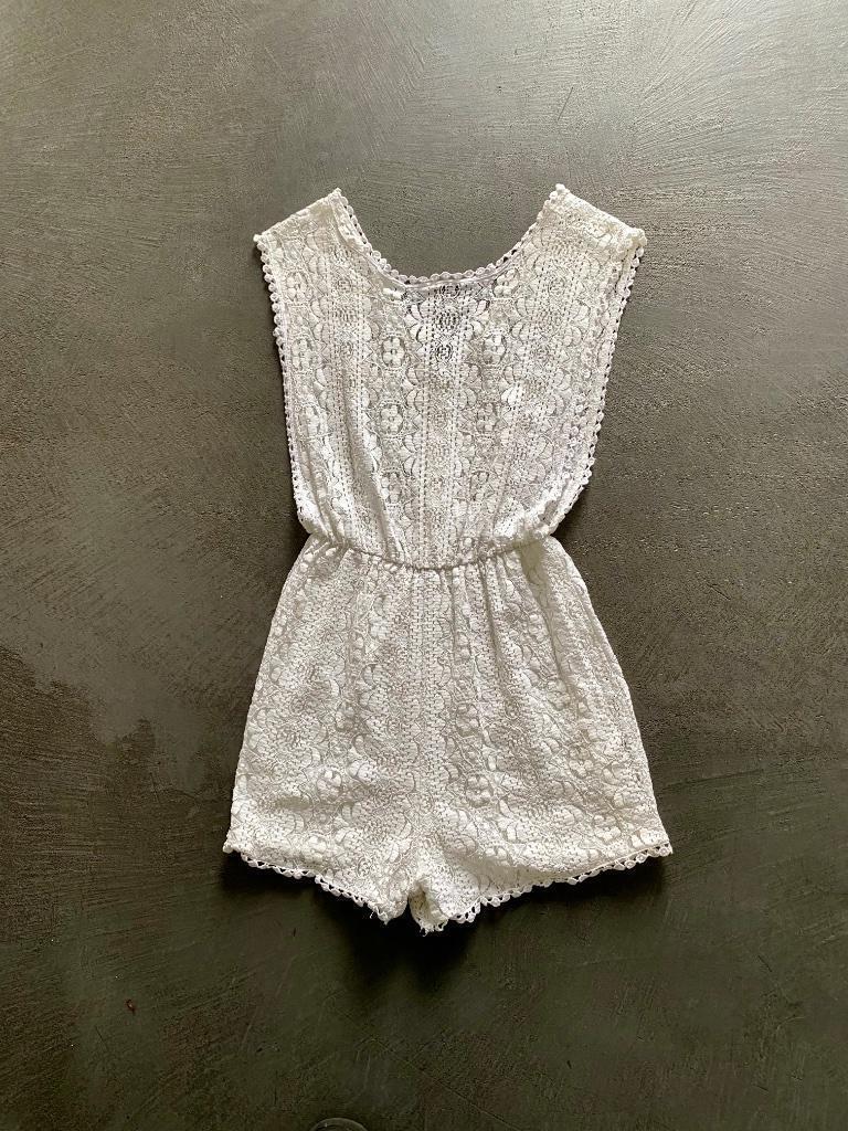 J395 Wit kant kort jumpsuit maat XS=34 overall korte broek, Kleding | Dames, Jumpsuits, Wit, Ophalen of Verzenden, Zo goed als nieuw