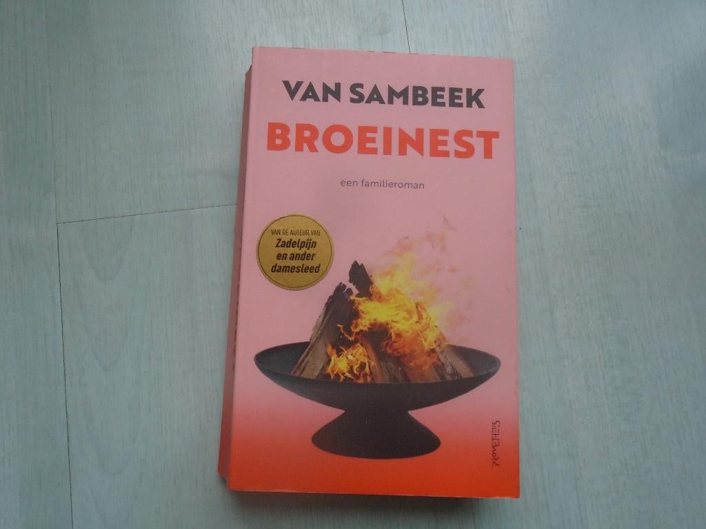 het broeinest, van sambeek, Ophalen of Verzenden, Zo goed als nieuw, Liza van Sambeek