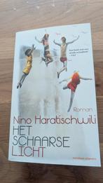 Het Schaarse Licht - Nino Haratischwili Roman, Boeken, Romans, Ophalen of Verzenden, Nieuw, Nino Haratischwili, Europa overig