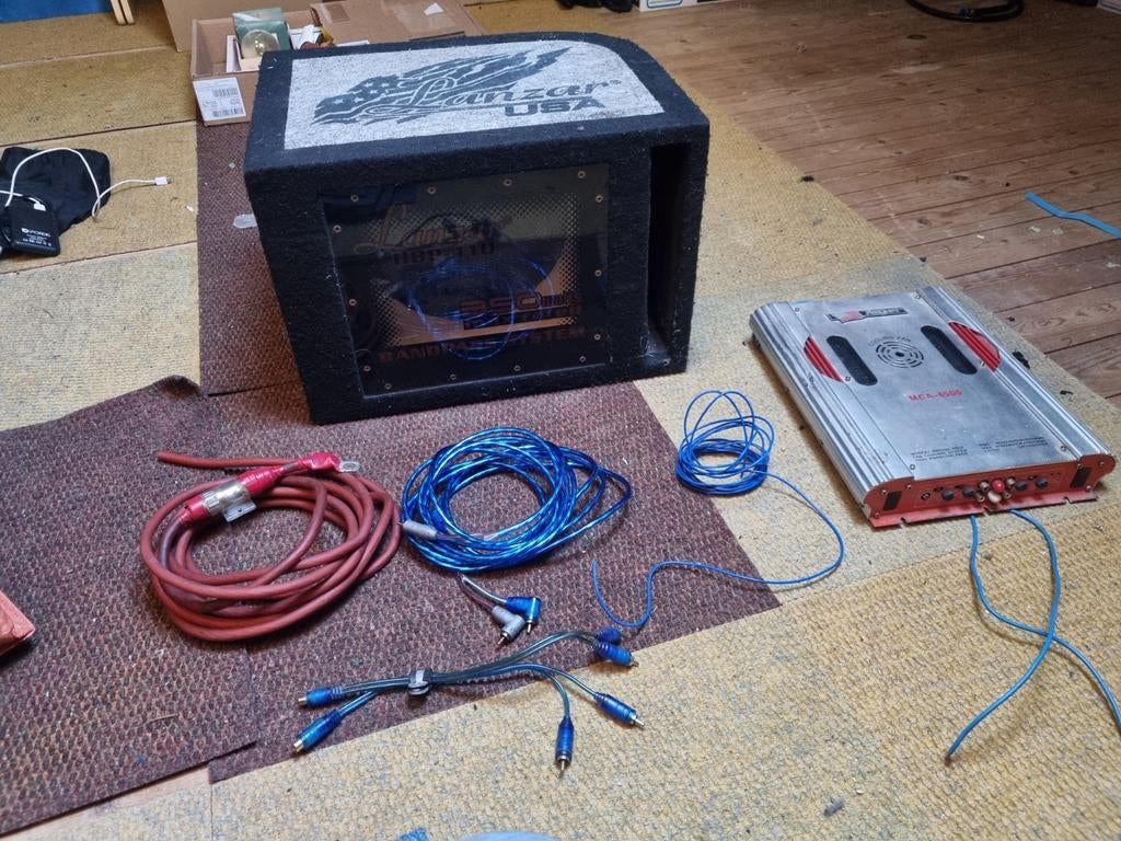 Lanzer usa subwoofer met versterker en kabels, Ophalen of Verzenden