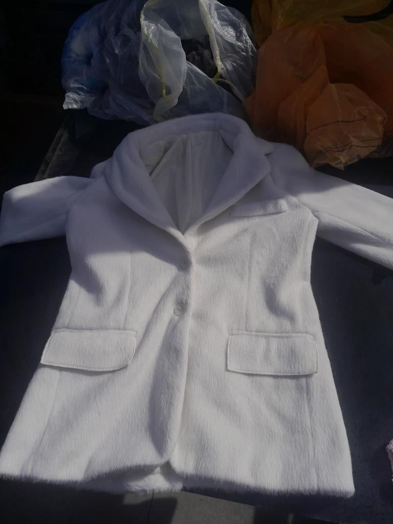 Mooi wit nepbontjasje maat s.  Als nieuw!, Kleding | Heren, Trouwkleding en Trouwaccessoires, Ophalen of Verzenden, Zo goed als nieuw