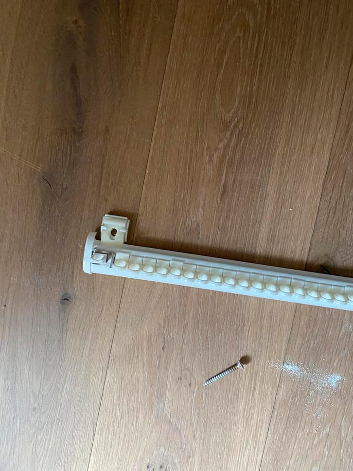 Gordijnrails Wit, Huis en Inrichting, Stoffering | Gordijnen en Lamellen, Gebruikt, Minder dan 100 cm, 200 cm of meer, Wit, Ophalen of Verzenden