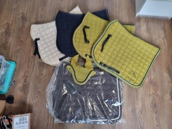 5 equiline sjabrakken, Dieren en Toebehoren, Paarden en Pony's | Dekens en Dekjes, Ophalen