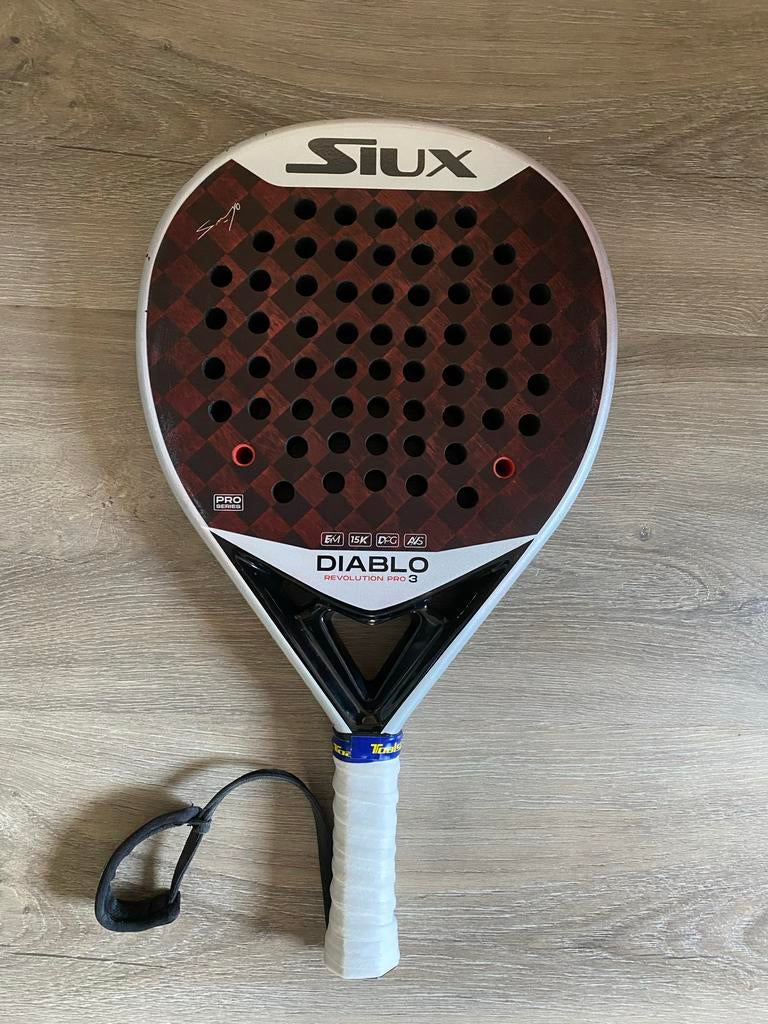 Siux Diablo Revolution Pro 3 + tas, Sport en Fitness, Padel, Ophalen, Gebruikt, Padelracket