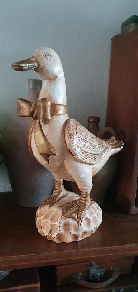 Groot verweerd gips beeld gans/eend gouden details, Antiek en Kunst, Curiosa en Brocante, Ophalen of Verzenden