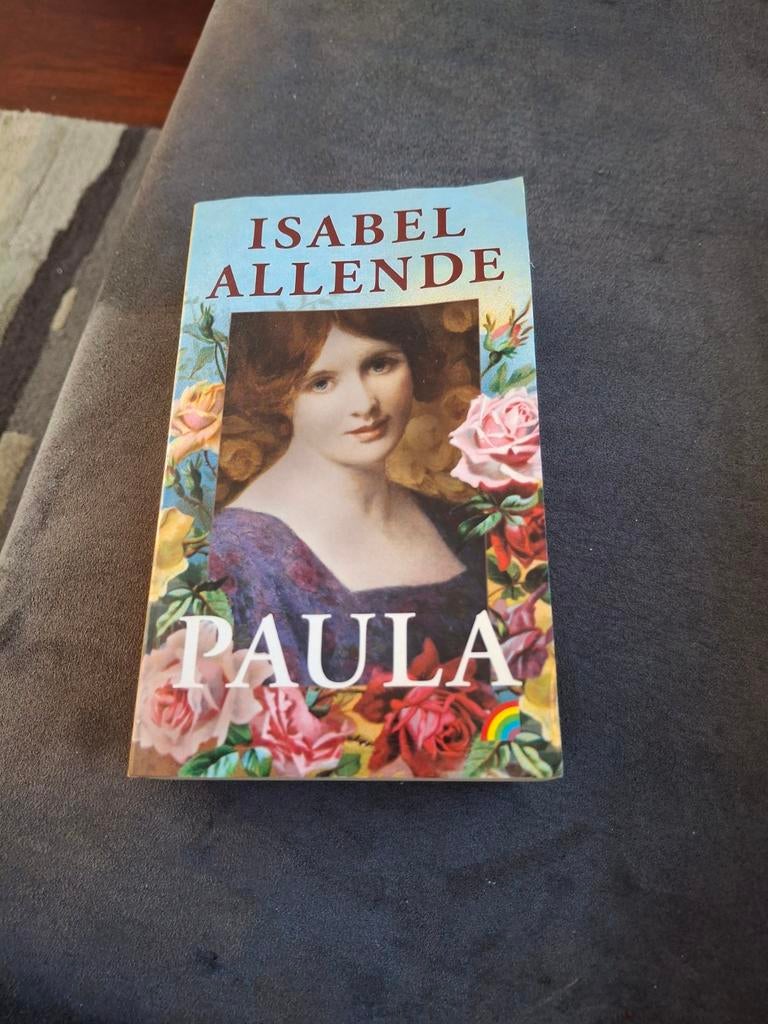 Paula - Isabel Allende - Rainbow Pocket, Boeken, Ophalen of Verzenden, Gelezen, Isabel Allende, Overige