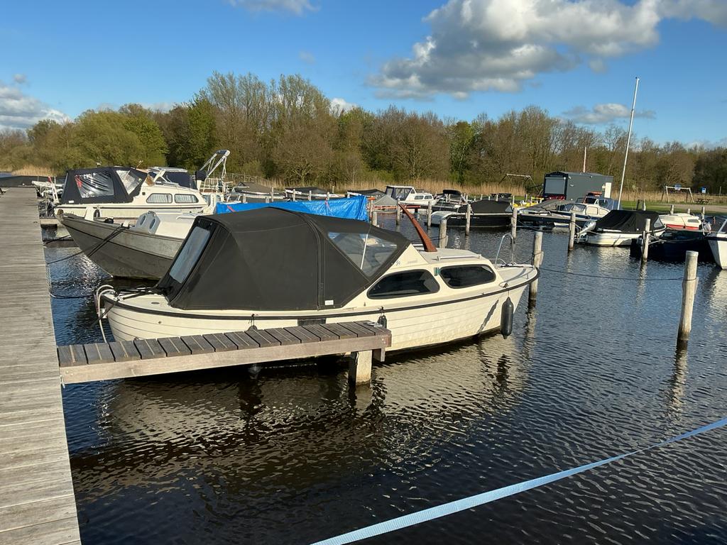 Mooie noorse sloep, Ophalen, Tot 10 pk, Binnenboordmotor, 6 meter of meer