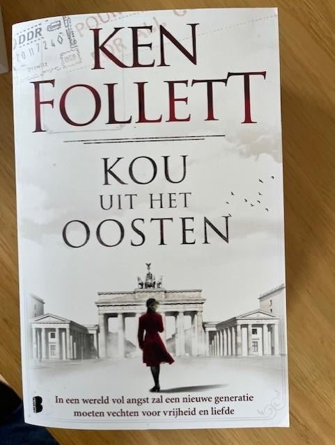 Ken Follett / Nacht van het kwaad - Kou uit het oosten, Ophalen of Verzenden, Zo goed als nieuw