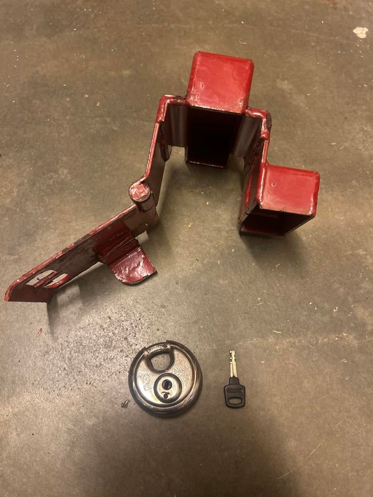 Robuust rood disselslot met ABUS hangslot en sleutel, Ophalen of Verzenden, Gebruikt