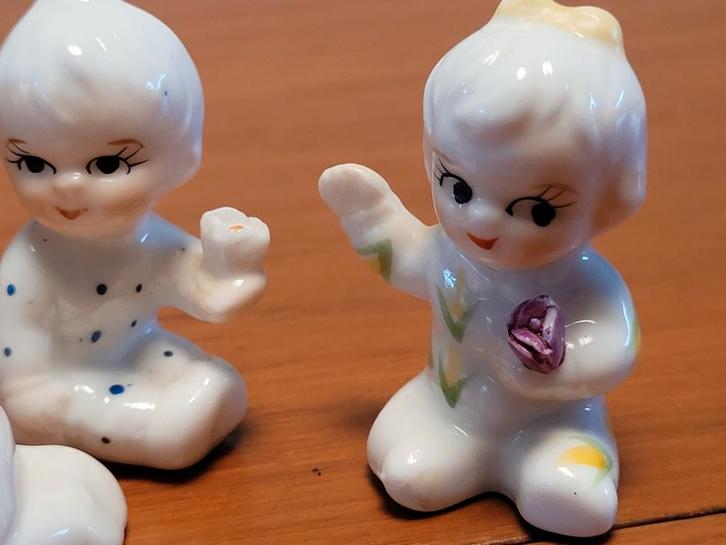 Napco beeldje baby flower babies bloemenbabies beeldjes, Verzamelen, Beelden en Beeldjes, Zo goed als nieuw, Hummel, Ophalen of Verzenden