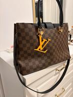 For sale , all are original,wear it 1/2 times or new, Bruin, Ophalen of Verzenden, Zo goed als nieuw, Handtas