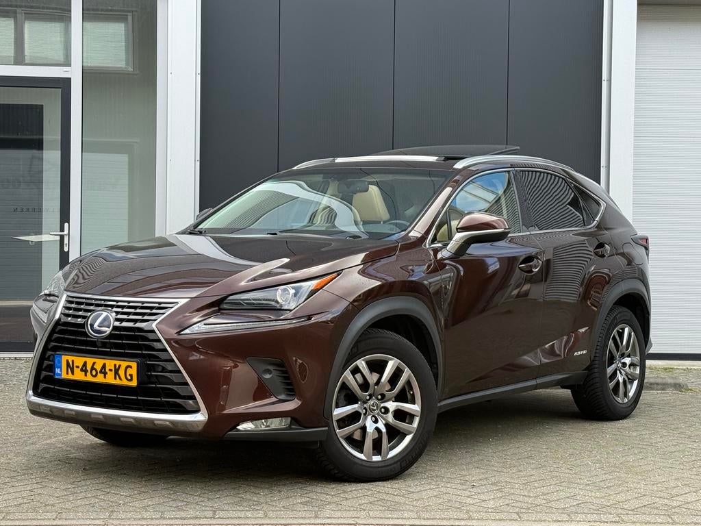Lexus NX 300h Hybrid Luxury Line | Pano | Camera | Stoelverw, Auto's, Lexus, Automaat, Bruin, 1760 kg, Leder