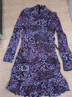 Jurk van Shoeby, Kleding | Dames, Jurken, Ophalen of Verzenden, Zo goed als nieuw, Paars, Onder de knie