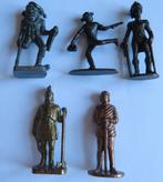 Tinnen en koper figuurtjes, Ophalen