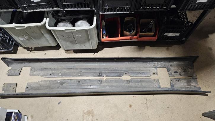 Set 2 originele sideskirts dorpel lijsten facelift BMW 7 ser, Auto-onderdelen, Carrosserie en Plaatwerk, Bumper, BMW, Gebruikt