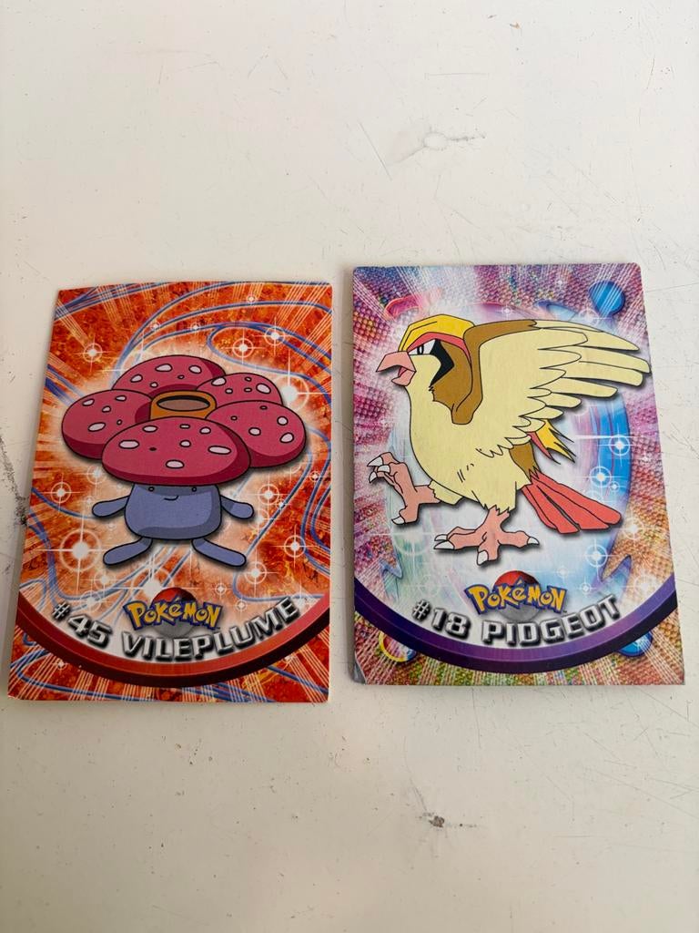 Pokémon kaarten Vileplume en Pidgeot, Ophalen, Gebruikt, Meerdere kaarten, Foil