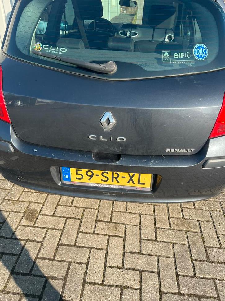 Renault Clio 1.6 16V 82KW 3-DRS AUT E4 2006 Grijs, Auto's, Renault, Particulier, Clio, Benzine, E, Hatchback, Automaat, Origineel Nederlands