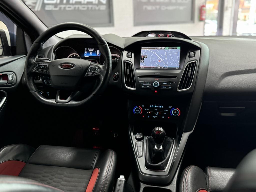 Ford Focus 2.0 ST-2 250PK 2016 RECARO MAXTON (bj 2016), Auto's, Ford, 15 km/l, Gebruikt, Euro 6, 4 cilinders