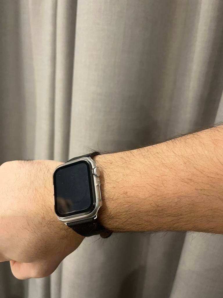 Apple Watch SE 44mm GPS + Extra Bandjes, Hartslag, IOS, Ophalen of Verzenden, Zo goed als nieuw