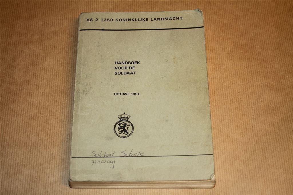 Handboek voor de soldaat. Uitgave 1991., Ophalen of Verzenden, Tweede Wereldoorlog, Gelezen, Overige onderwerpen